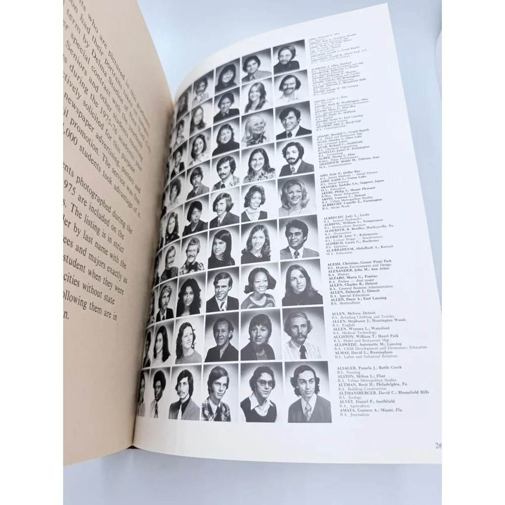 Michigan State University 1976 Red Cedar Log Yearbook MSU‎ Vintage